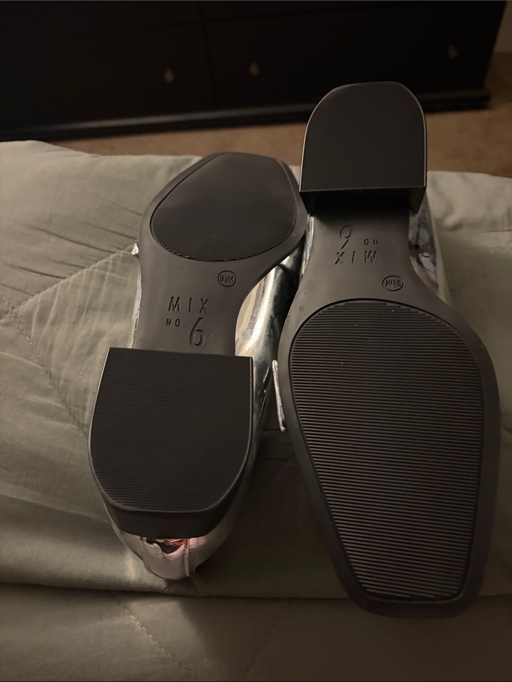 Metallic Silver Flats - Picture 4 of 4